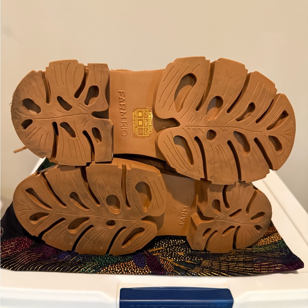 FARM Rio Tan Quilted Crochet Patchwork Puffy Winter Boots - Picture 9 of 16